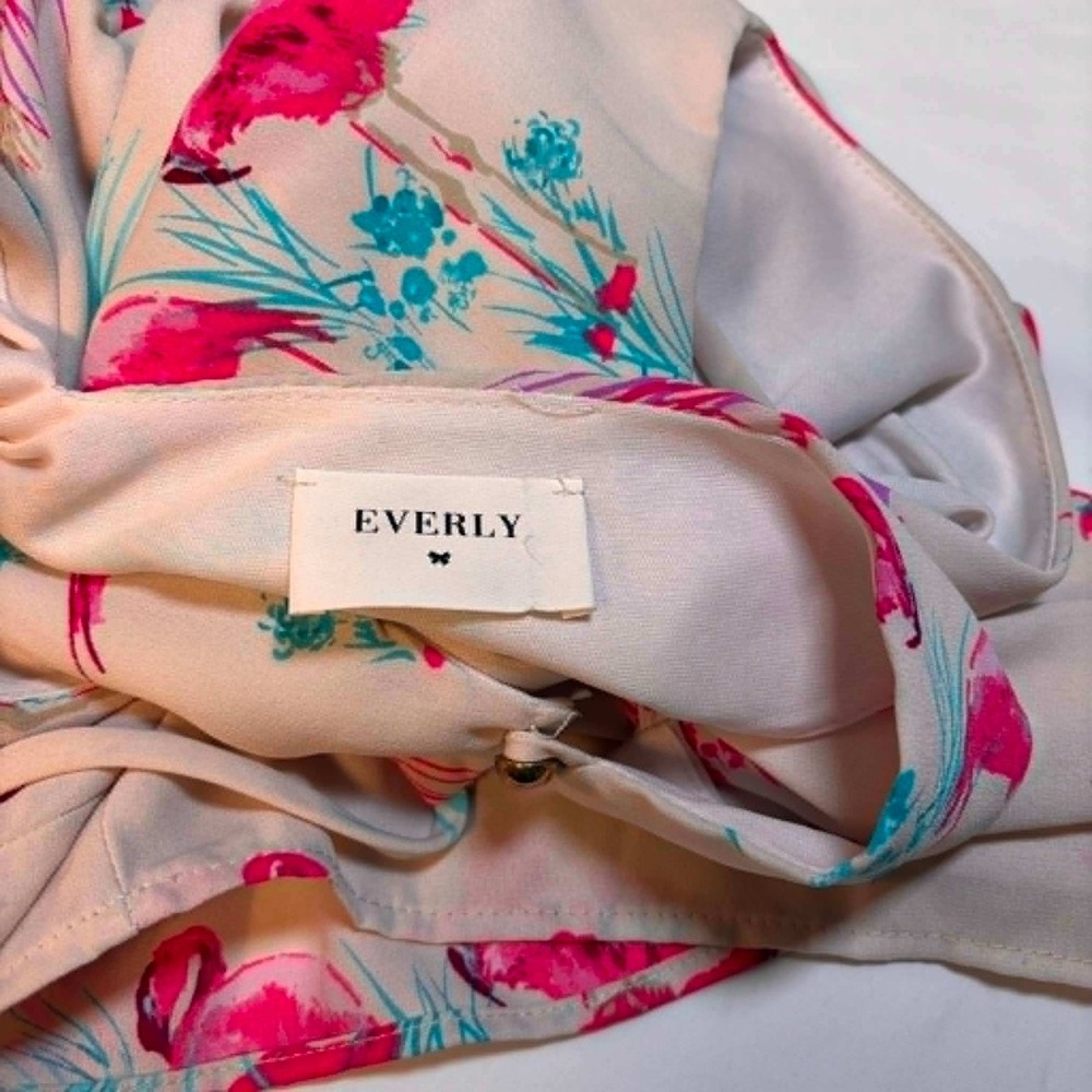 Everly Flamingo Print Halter Romper Cream Pink Tropical Size Small - Picture 7 of 8